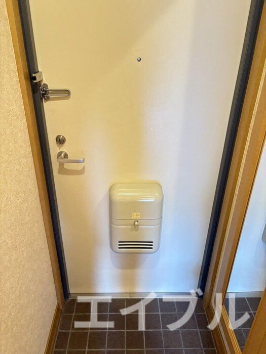 物件内観写真13　(玄関)