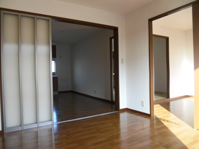 物件内観写真8　(居室)