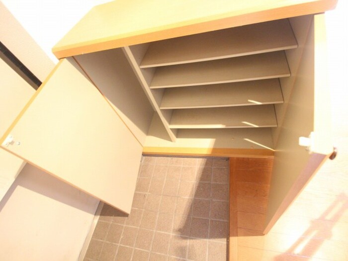 物件内観写真16　(靴箱)