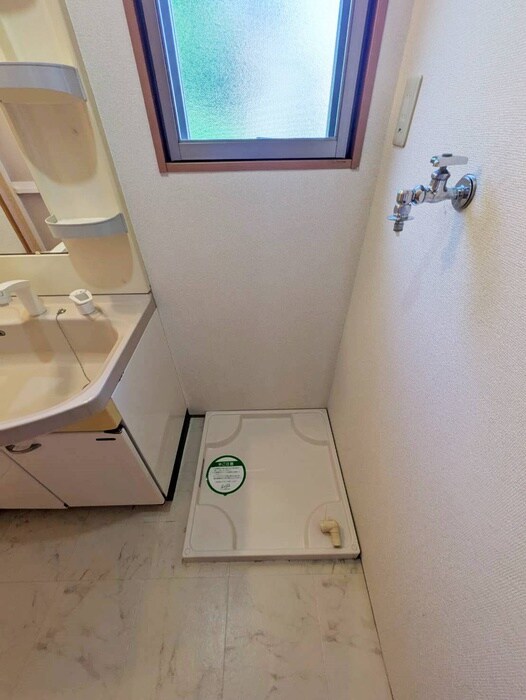 物件内観写真19　(洗濯機置場)