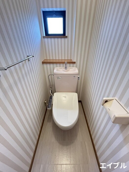 物件内観写真8　(トイレ)