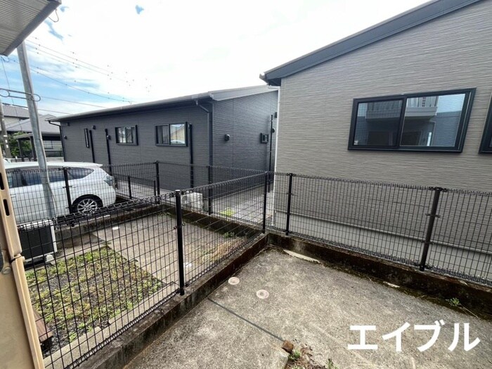 物件内観写真22　(室内からの展望)