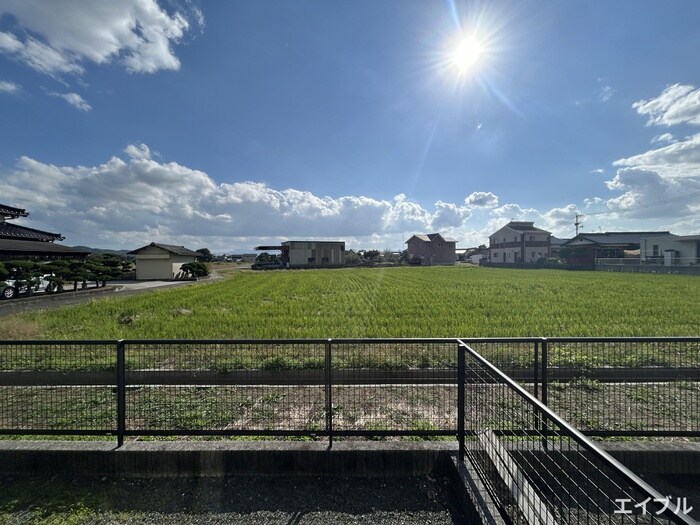 物件内観写真17　(室内からの展望)