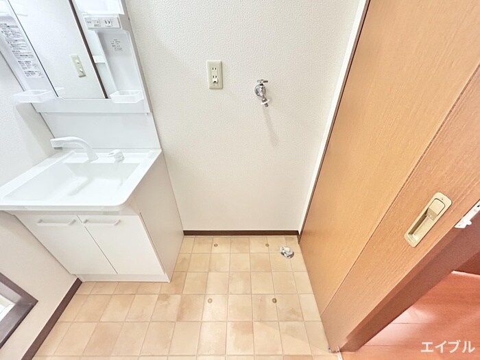 物件内観写真22　(洗濯機置場)