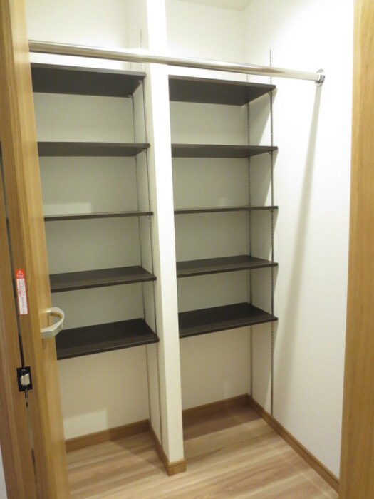 物件内観写真14　(靴箱)