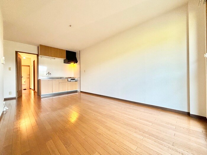 物件内観写真4　(居室)