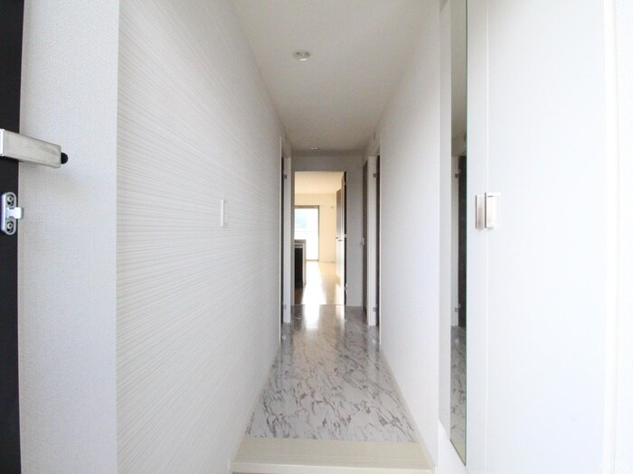 物件内観写真19　(廊下)