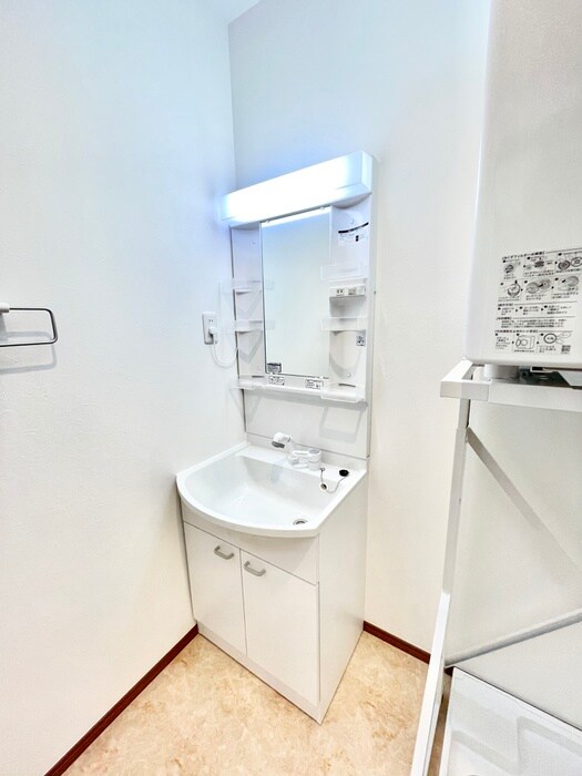 物件内観写真11　(洗面)