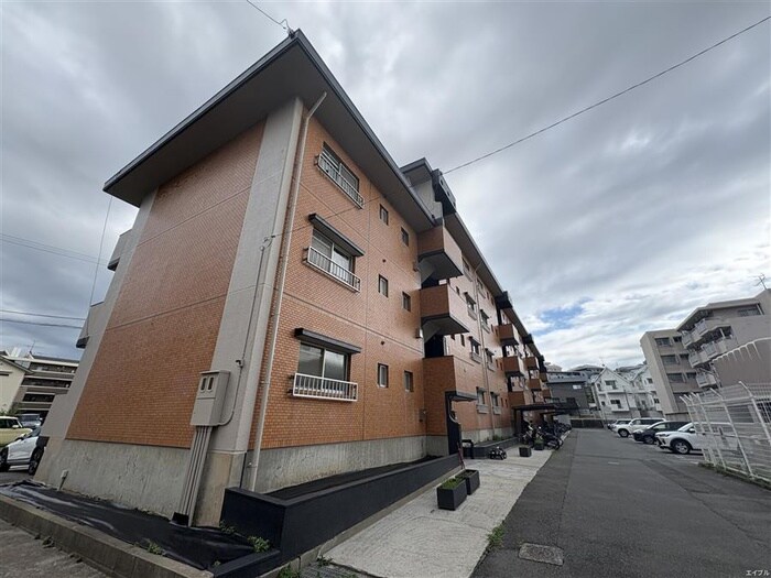 第２パ－プルハイムの外観写真