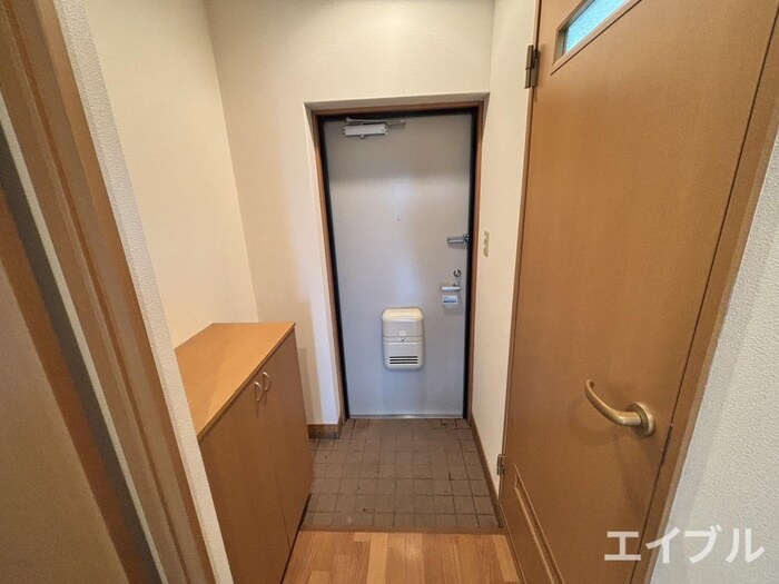 物件内観写真14　(玄関)