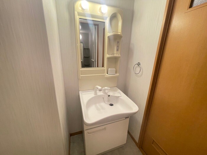 物件内観写真10　(洗面)