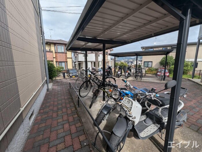 物件外観写真5　(駐輪場)