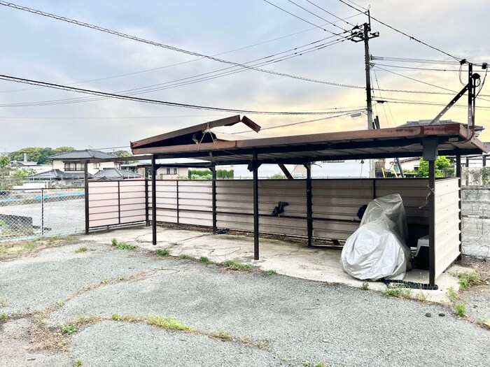 物件外観写真5　(駐輪場)