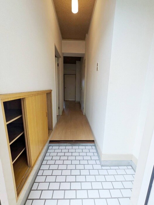 物件内観写真14　(玄関)