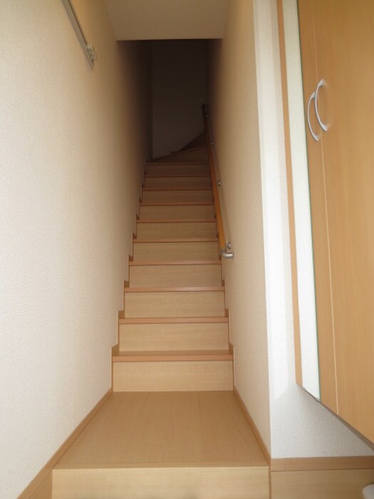 物件内観写真8　(玄関)