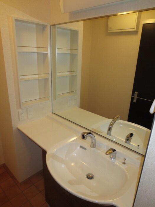 物件内観写真12　(洗面)