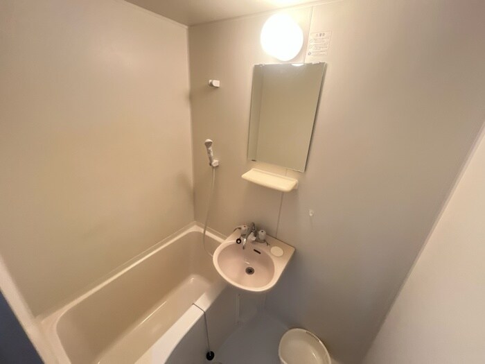 ＫＭマンション産医大前のバス