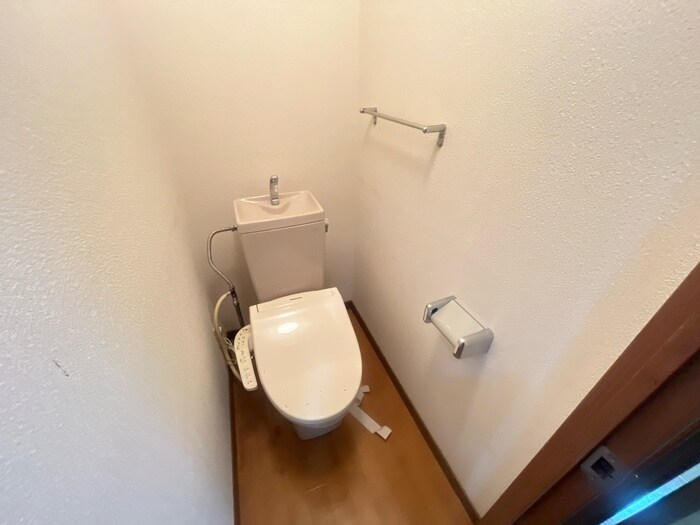 物件内観写真12　(トイレ)