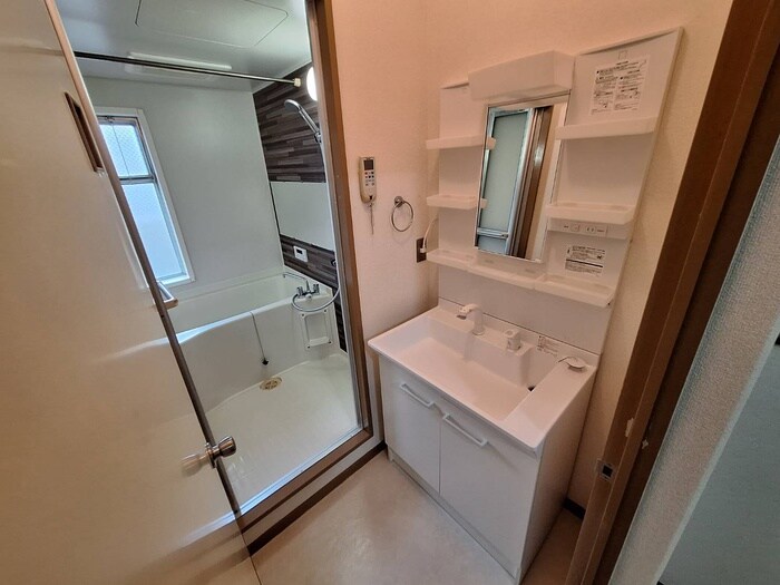 物件内観写真11　(洗面)