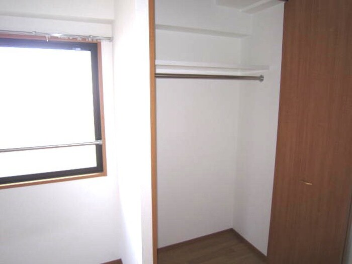物件内観写真18　(収納)