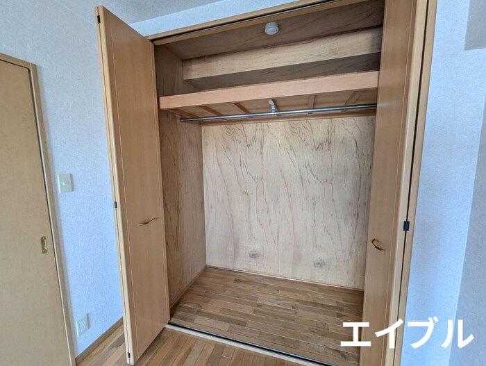 物件内観写真12　(収納)