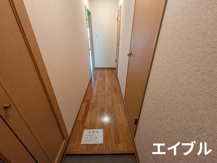 物件内観写真16　(玄関)
