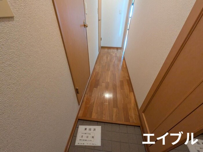 物件内観写真16　(玄関)