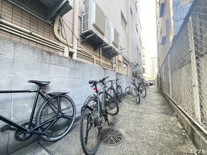 物件外観写真5　(駐輪場)