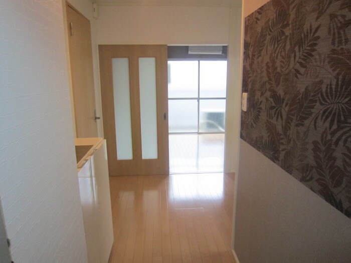 物件内観写真15　(廊下)