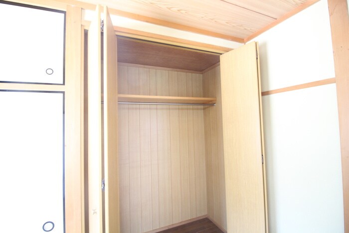 物件内観写真6　(収納)