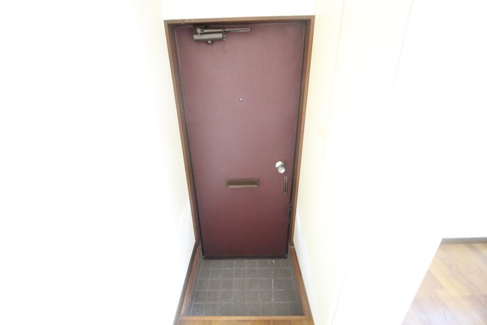 物件内観写真13　(玄関)