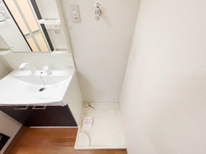 物件内観写真9　(洗濯機置場)