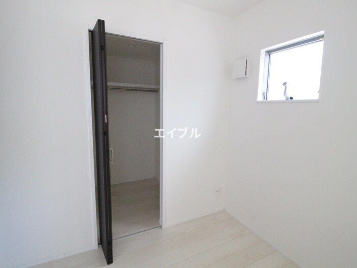物件内観写真13　(収納)