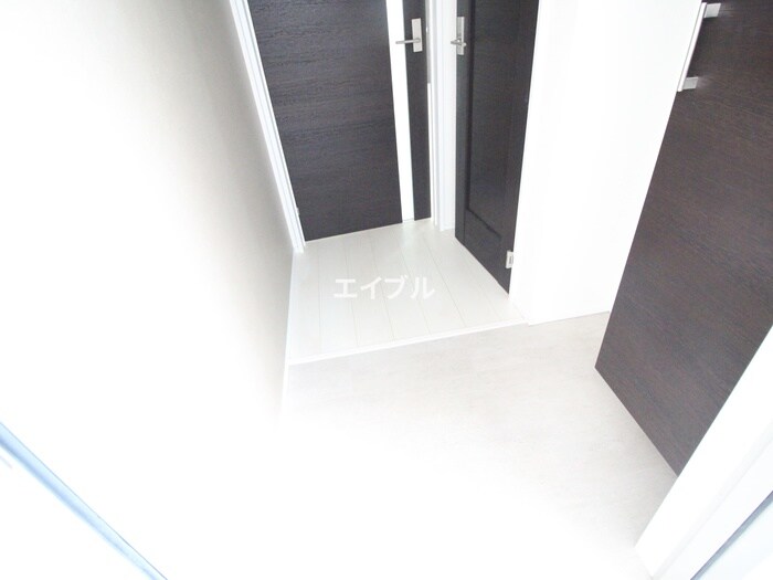 物件内観写真16　(玄関)
