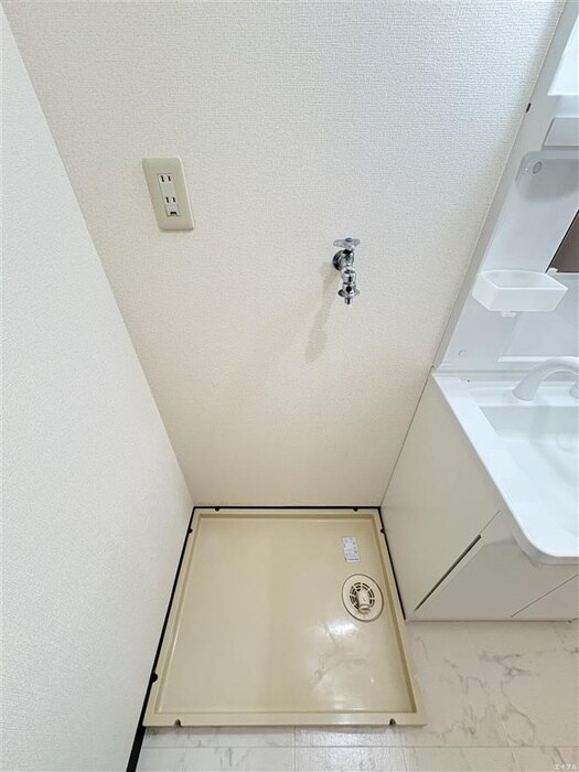 物件内観写真14　(洗濯機置場)