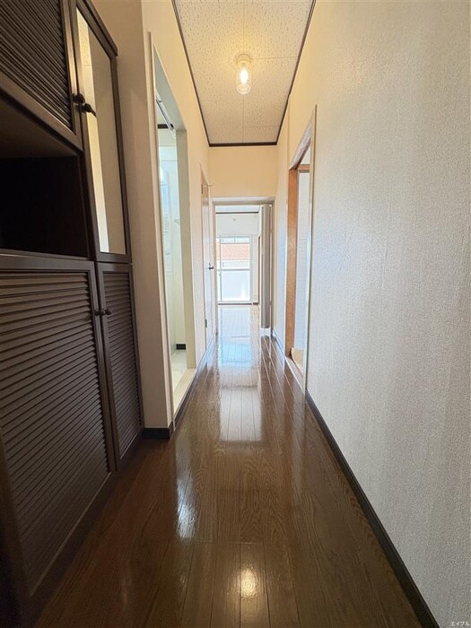 物件内観写真18　(廊下)