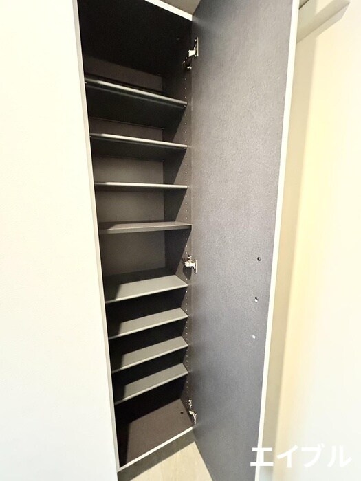 物件内観写真7　(靴箱)