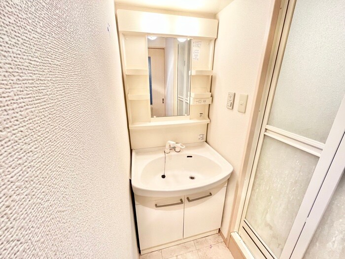 物件内観写真12　(洗面)