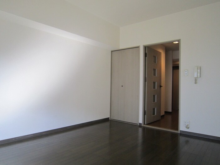 物件内観写真11　(居室)