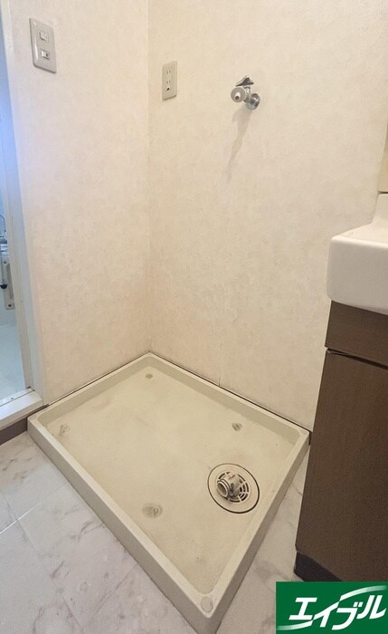 物件内観写真22　(洗濯機置場)