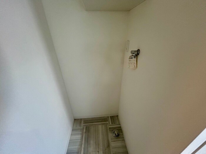 物件内観写真12　(洗濯機置場)