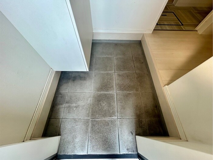 物件内観写真15　(玄関)