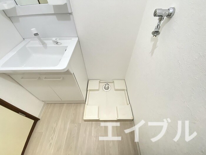 物件内観写真11　(洗濯機置場)