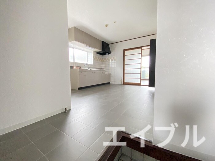 物件内観写真14　(廊下)