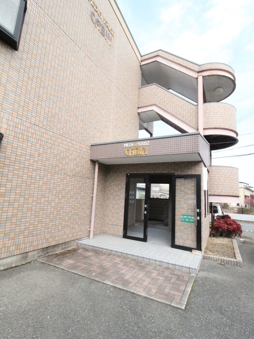 物件外観写真5　(エントランス部分)