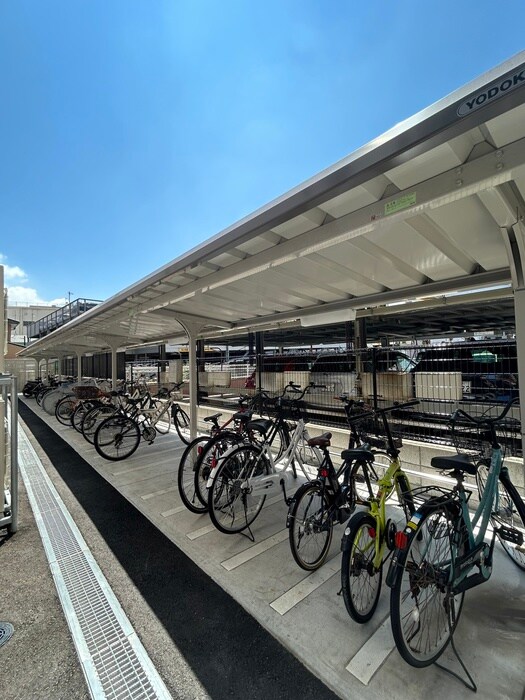 物件外観写真6　(駐輪場)