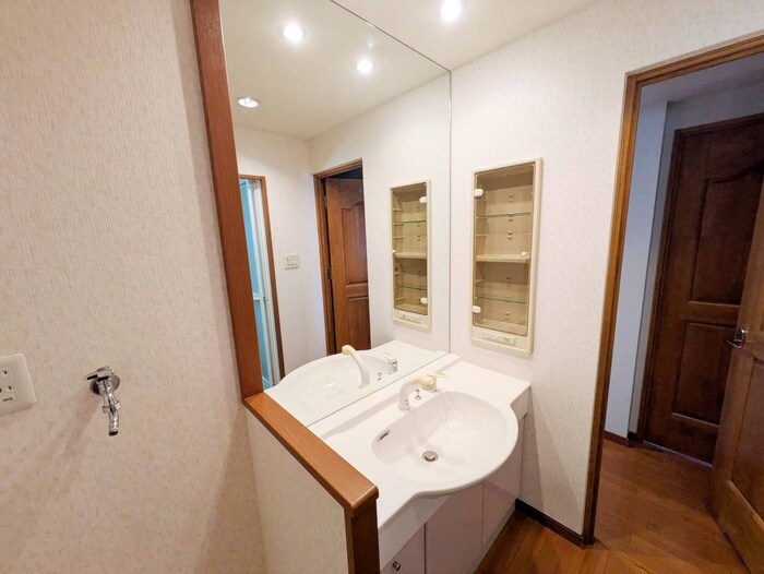 物件内観写真10　(洗面)