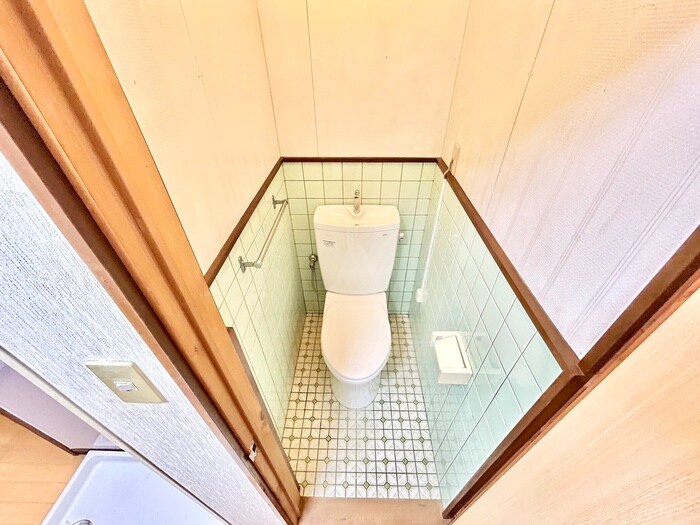 物件内観写真8　(トイレ)