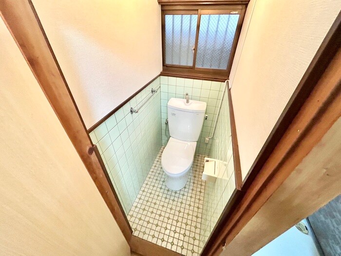 物件内観写真8　(トイレ)