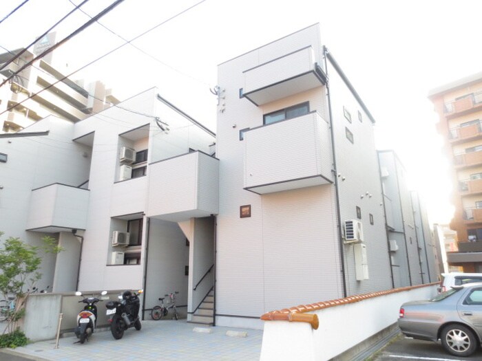 カ－ネリアン周船寺の物件外観写真